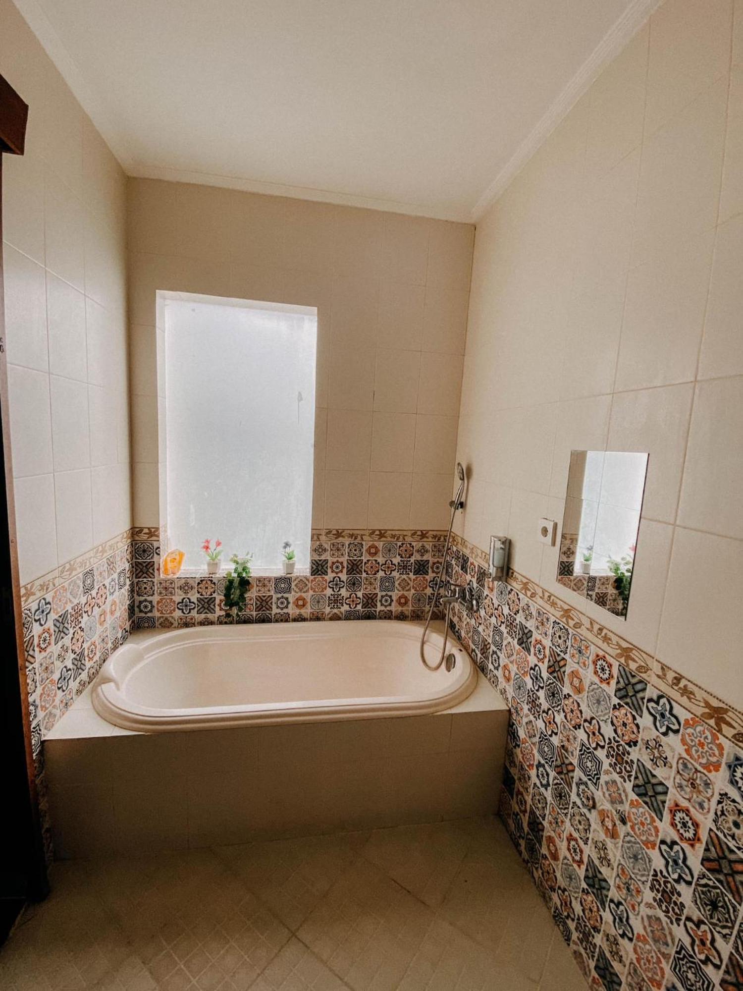 Private In A Cozy, Comfy House In Umah Iga