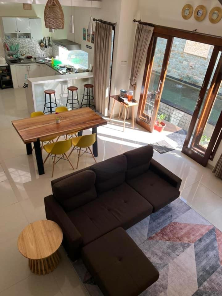 Private In A Cozy, Comfy House In Umah Iga Accommodatie bij particulieren *